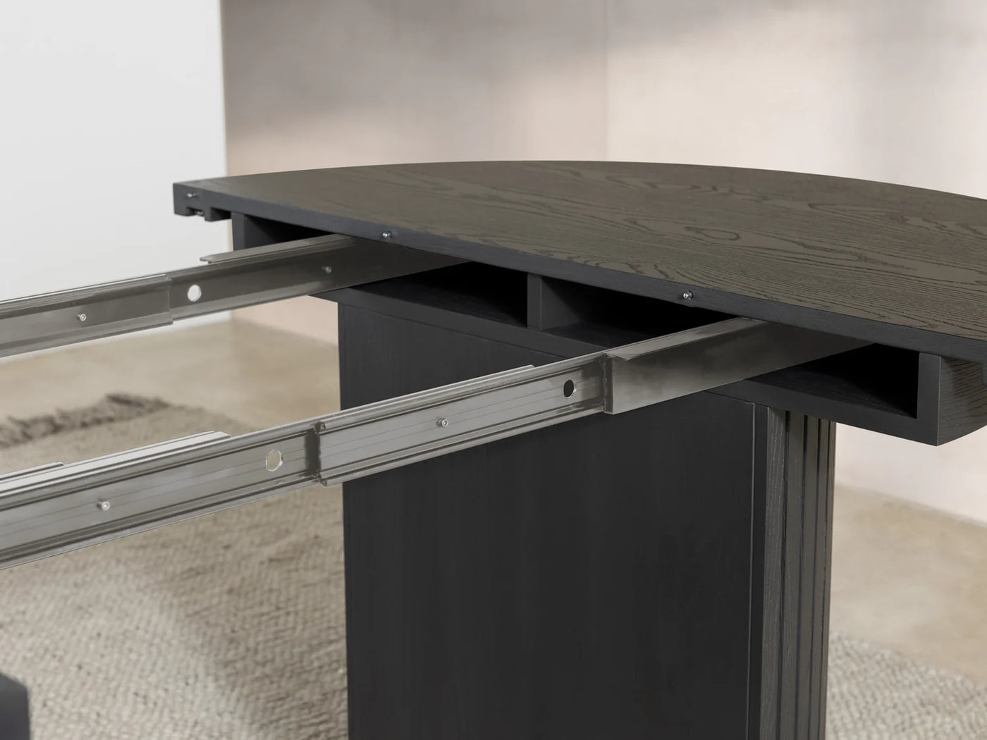 Transformer Table – Round Extendable Dining Table