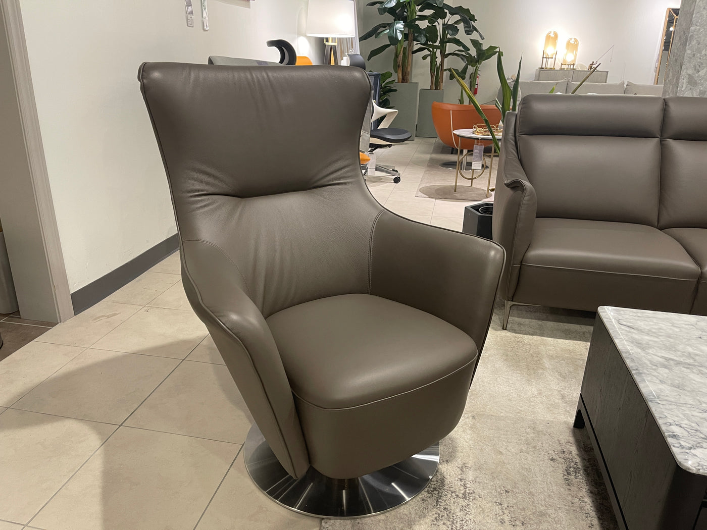 Leather Carter Lounge chair